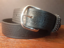 Load image into Gallery viewer, 100% Full-Grain Leather Belt Wolf w/ Basket Weave Design
